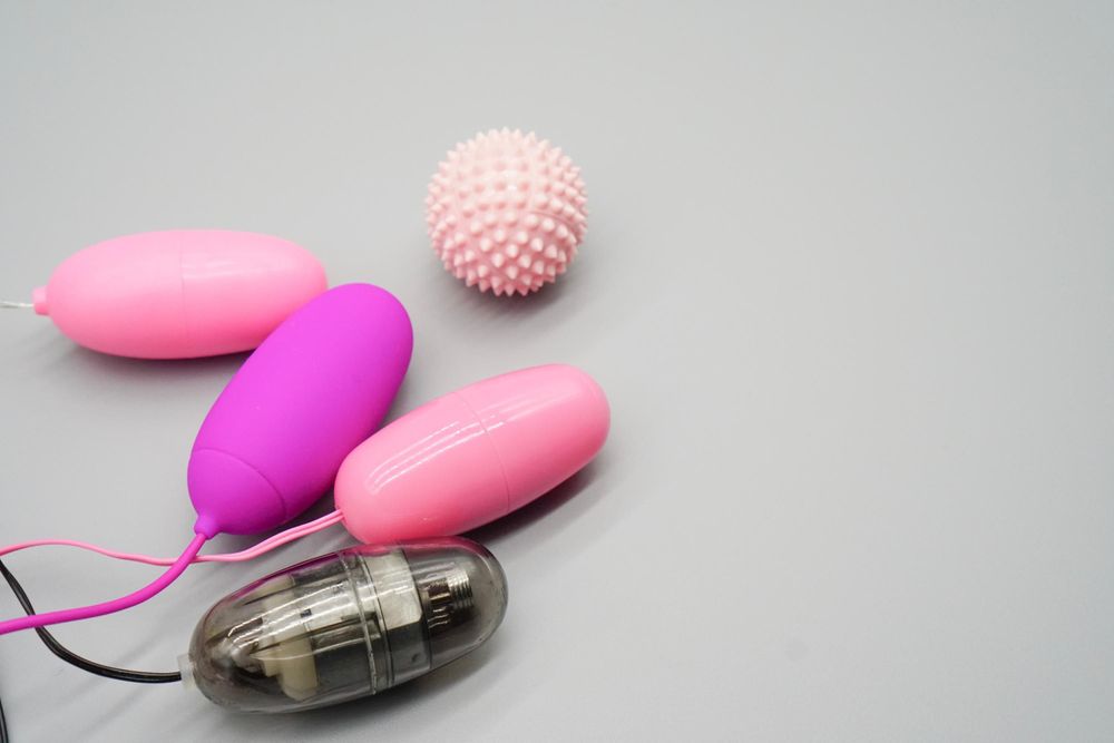 What is the best vibrating egg with remote control?